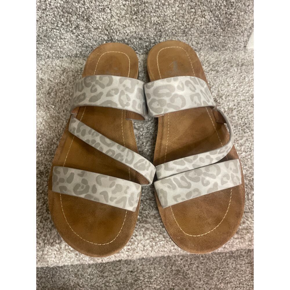 Corky’s Lydia Grey Leopard Slide Sandal, 9